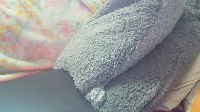 Playful MILF Demi online show from December 3, 7:38 am