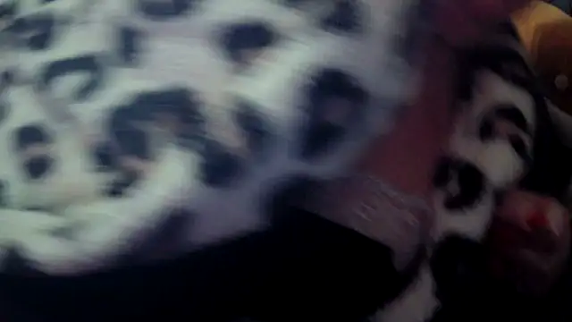 Playful MILF Demi online show from December 19, 5:09 pm