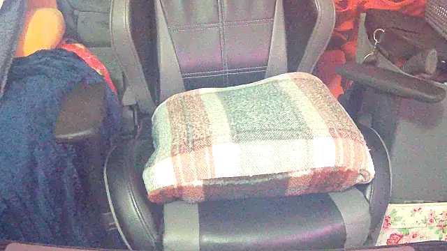 Playful MILF Demi online show from February 16, 10:50 pm