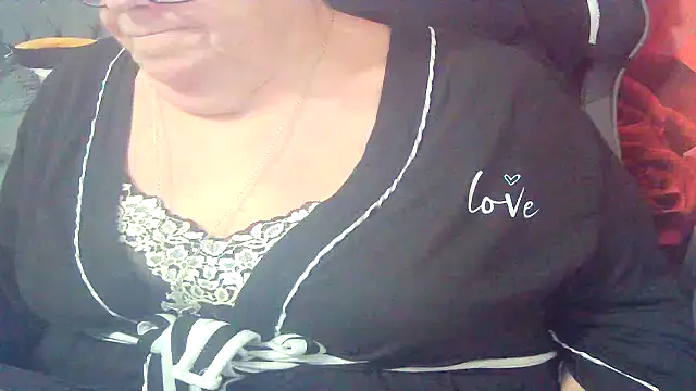 Playful MILF Demi online show from March 8, 10:57 pm