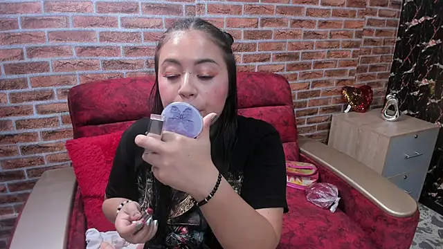 ADAIRA CALLIE online show from October 21, 11:11 am