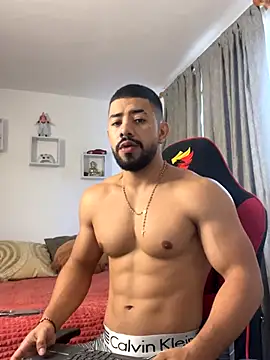 Ezzio Scolaro online show from November 20, 11:43 am