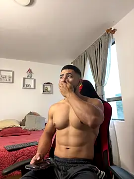 Ezzio Scolaro online show from January 8, 12:07 pm