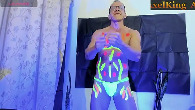  axelking  online show from July 28, 3:21 pm