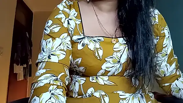 Snapshot of horny_milf_couple chatting on May 31, 6:09 pm horny milf couple online show from May 31, 6:09 pm