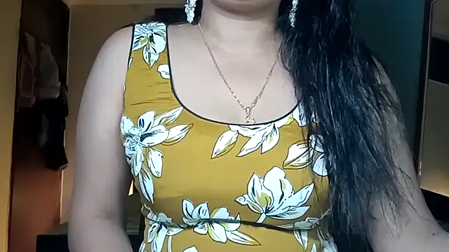 Snapshot of horny_milf_couple chatting on June 13, 7:45 pm horny milf couple online show from June 13, 7:45 pm