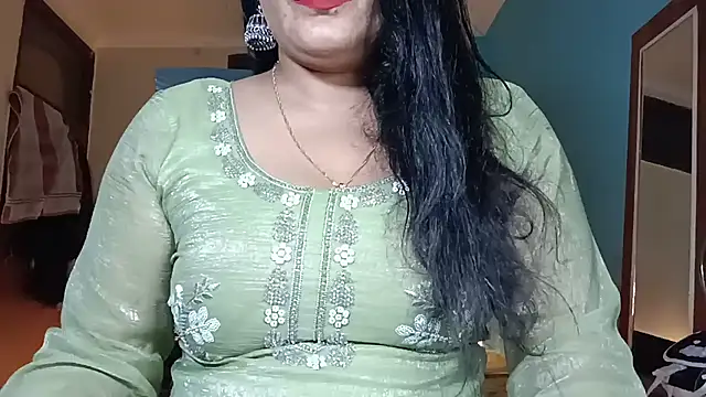 Snapshot of horny_milf_couple chatting on June 15, 8:55 pm horny milf couple online show from June 15, 8:55 pm