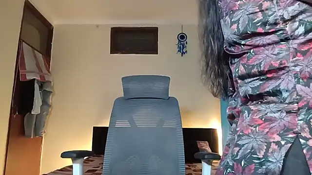 horny milf couple online show from June 20, 9:06 pm
