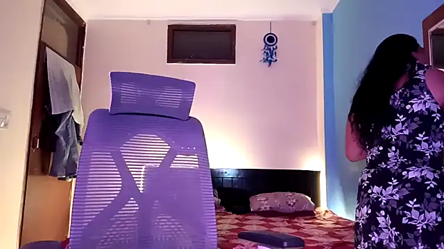 horny milf couple online show from July 5, 7:21 pm