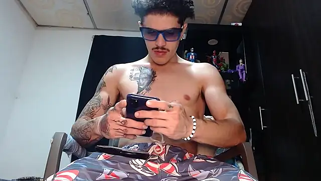 Snapshot of imsammytop chatting on December 17, 1:55 am imsammytop online show from December 17, 1:55 am