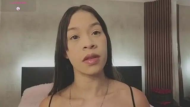 Snapshot of kimhilton_ chatting on June 18, 3:51 am kimhilton online show from June 18, 3:51 am
