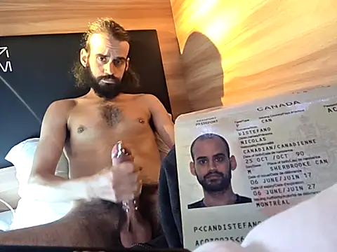 sexyyitaliano69 online show from October 7, 8:17 pm