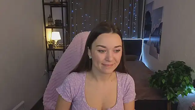 Madison Golden online show from November 18, 6:40 am