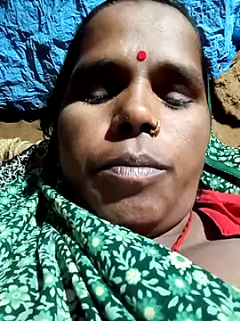 Snapshot of Janvi_tv chatting on October 28, 2:42 pm Janvi tv online show from October 28, 2:42 pm