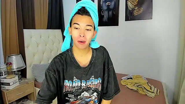 Snapshot of Yourdreamgoddess chatting on November 3, 3:57 pm Yourdreamgoddess online show from November 3, 3:57 pm