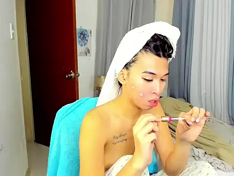 Snapshot of Yourdreamgoddess chatting on November 6, 5:14 pm Yourdreamgoddess online show from November 6, 5:14 pm