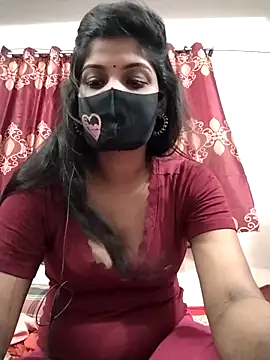 Queen-Any online show from October 15, 6:19 pm