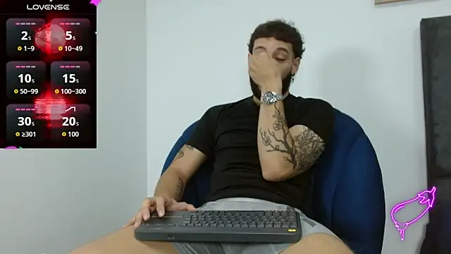 Snapshot of angel_kyrozz chatting on November 20, 7:13 pm angel kyrozz online show from November 20, 7:13 pm