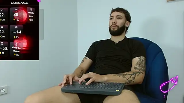 Snapshot of angel_kyrozz chatting on November 24, 7:13 pm angel kyrozz online show from November 24, 7:13 pm