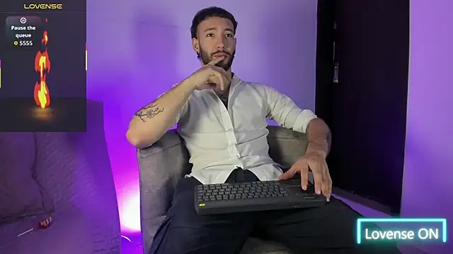 Snapshot of angel_kyrozz chatting on June 20, 7:16 pm angel kyrozz online show from June 20, 7:16 pm