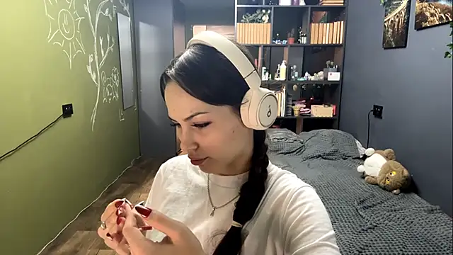 MysticAlisa online show from December 20, 10:00 am