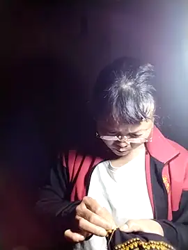 Snapshot of sumaybae chatting on November 8, 1:33 pm sumaybae online show from November 8, 1:33 pm