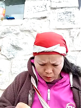 Snapshot of sumaybae chatting on December 4, 5:50 am sumaybae online show from December 4, 5:50 am