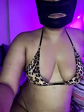 Snapshot of Curvy_Navya chatting on October 15, 6:41 pm Curvy Navya online show from October 15, 6:41 pm