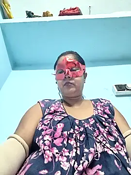 misti02 online show from October 17, 4:53 pm