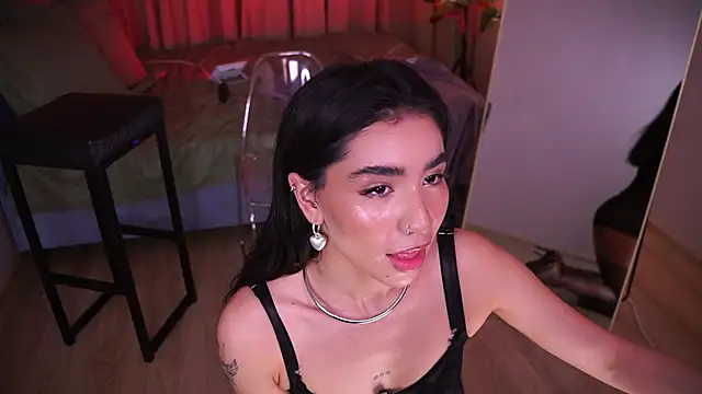 Snapshot of YokoKoko_ chatting on June 6, 5:34 am YokoKoko online show from June 6, 5:34 am