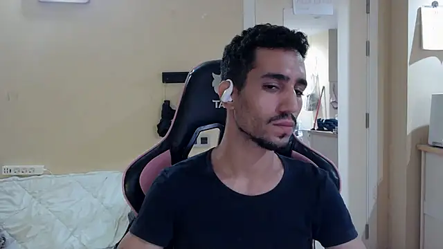 junokun22 online show from November 6, 7:04 pm