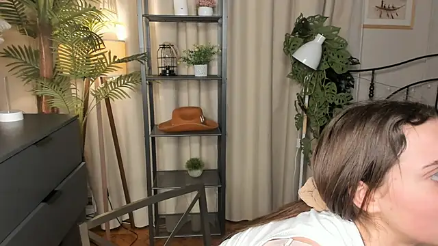 Snapshot of ThelmaJusto chatting on November 28, 4:20 pm ThelmaJusto online show from November 28, 4:20 pm