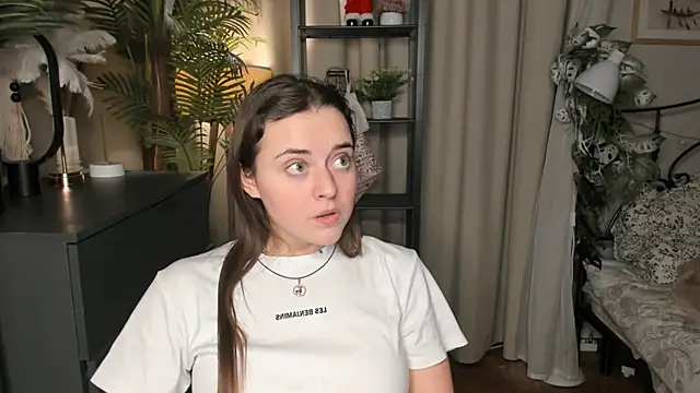 Snapshot of ThelmaJusto chatting on December 18, 3:18 pm ThelmaJusto online show from December 18, 3:18 pm