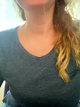 Snapshot of melisss2 chatting on November 10, 1:21 pm melisss2 online show from November 10, 1:21 pm