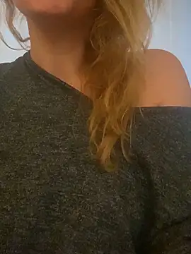 Snapshot of melisss2 chatting on November 11, 2:39 pm melisss2 online show from November 11, 2:39 pm