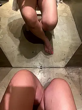 Snapshot of melisss2 chatting on December 16, 3:50 pm melisss2 online show from December 16, 3:50 pm