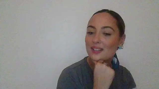 Snapshot of DommeMariaLopez95 chatting on December 5, 4:47 pm DommeMariaLopez95 online show from December 5, 4:47 pm