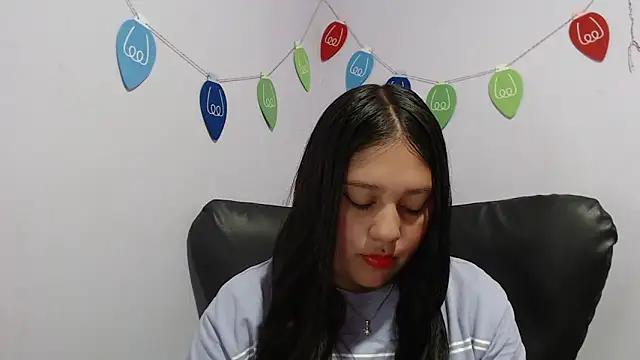 KOREN JALAA online show from January 4, 8:05 pm