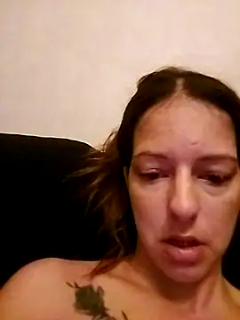 Snapshot of bouilleee chatting on October 12, 9:14 pm bouilleee online show from October 12, 9:14 pm