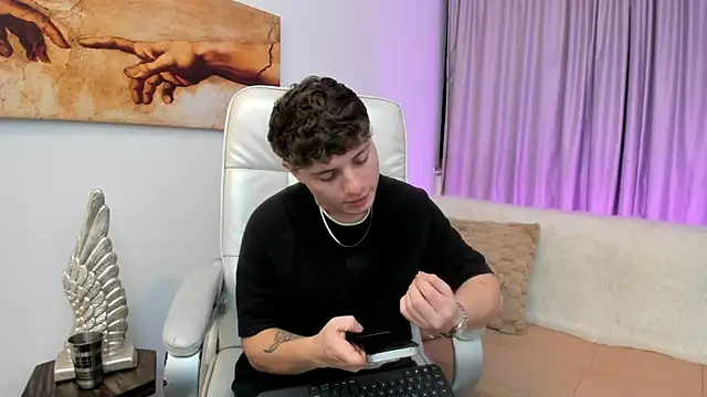 Leoo Miller online show from November 5, 4:23 am