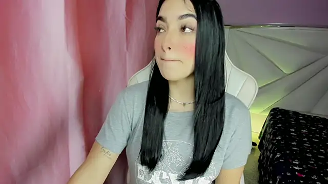 cielooo  online show from December 4, 8:28 pm