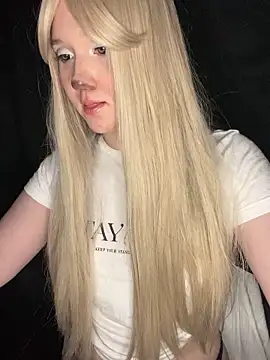 Darling Bri  online show from October 18, 6:30 pm