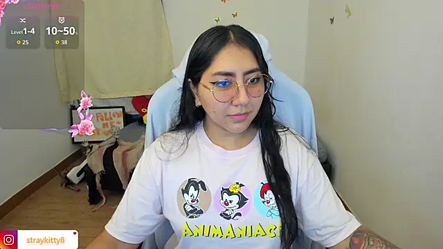 Snapshot of LoveLyy- chatting on October 8, 11:35 pm LoveLyy- online show from October 8, 11:35 pm