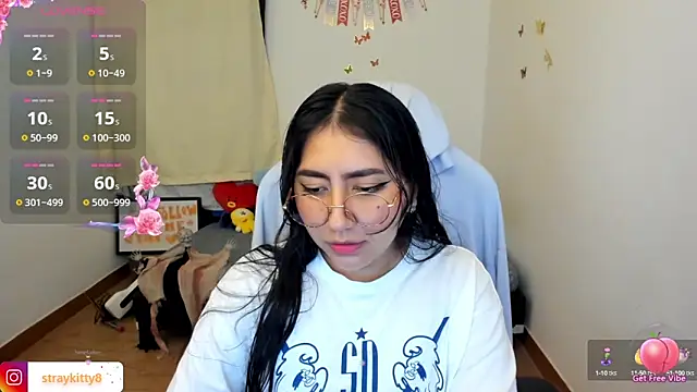 Snapshot of LoveLyy- chatting on October 16, 9:16 pm LoveLyy- online show from October 16, 9:16 pm