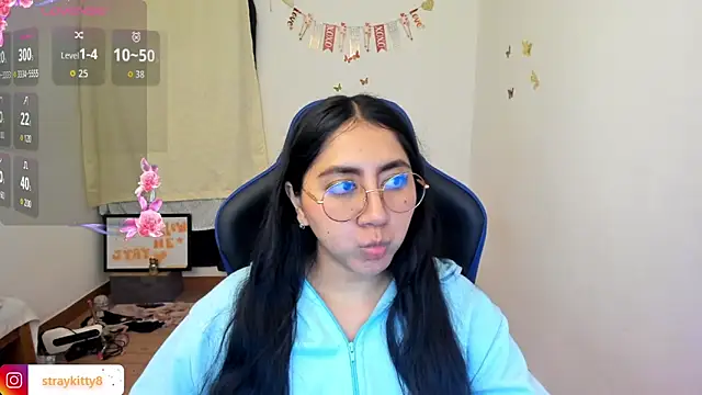 LoveLyy- online show from June 10, 2:01 am