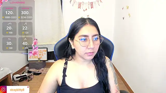 LoveLyy- online show from June 10, 2:05 pm