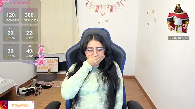 LoveLyy- online show from June 13, 2:42 am