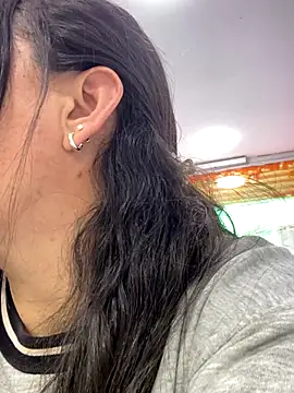 Stefany Bam online show from December 5, 4:25 pm