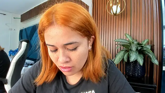 Snapshot of KarinaSanchezz chatting on October 13, 12:32 am KarinaSanchezz online show from October 13, 12:32 am