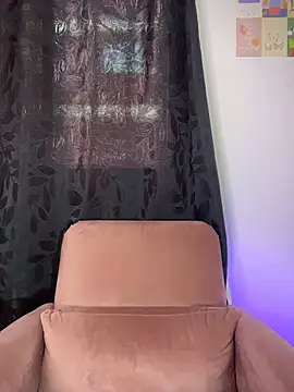 AlannaDollx online show from May 6, 5:07 pm